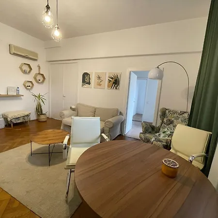 Old City Ultracentral Apartment