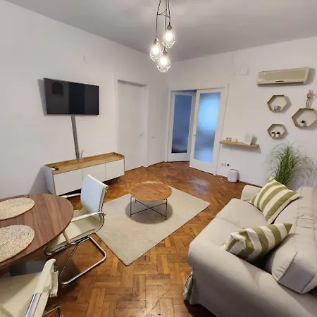 Old City Ultracentral Apartment Bucharest
